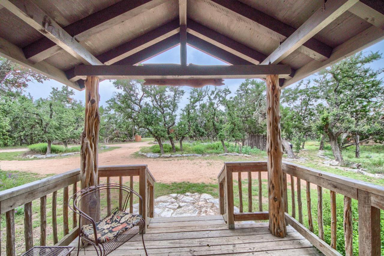 Cedar Bliss Cabin Villa Fredericksburg Exterior foto