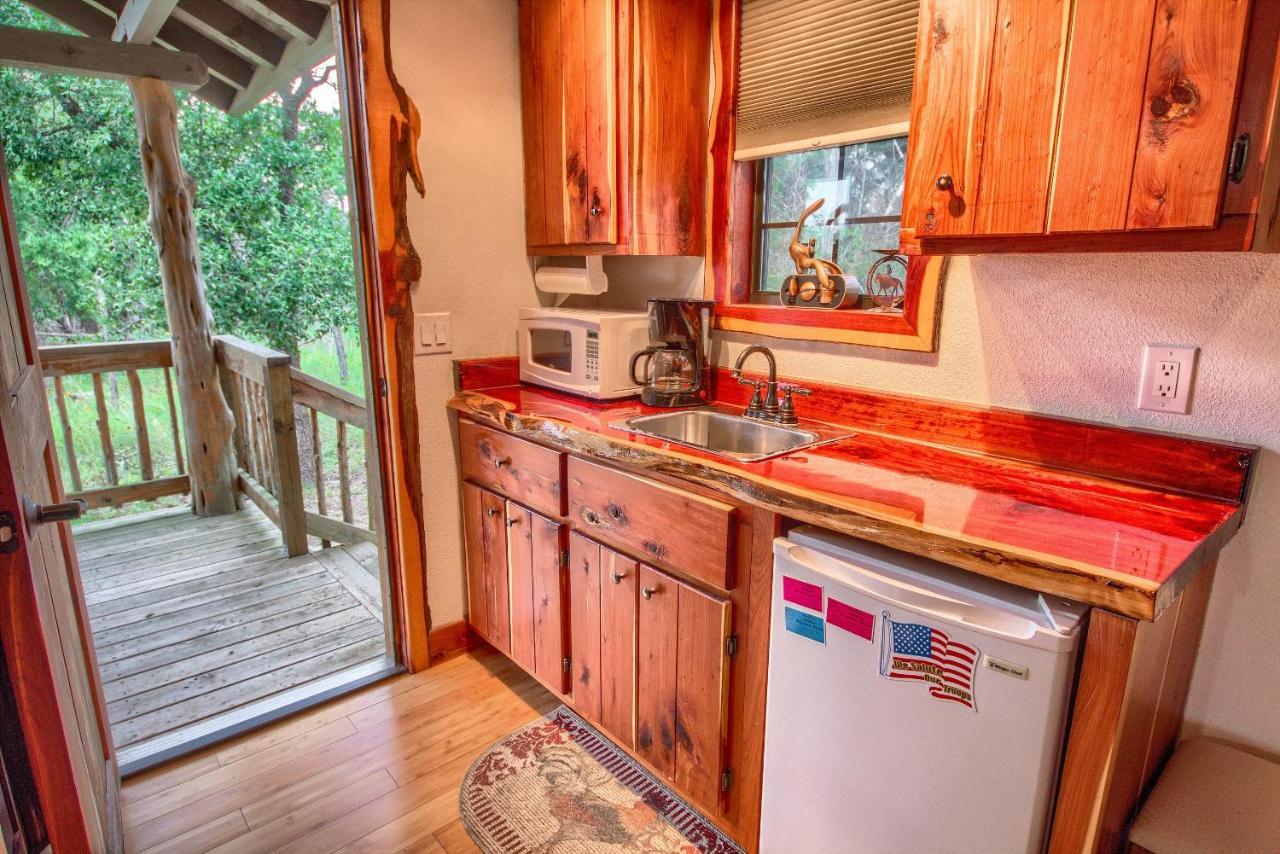 Cedar Bliss Cabin Villa Fredericksburg Exterior foto