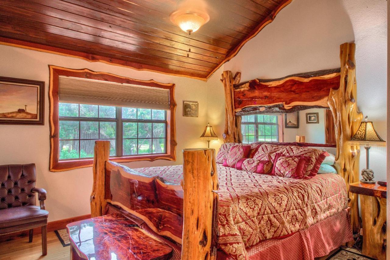 Cedar Bliss Cabin Villa Fredericksburg Exterior foto
